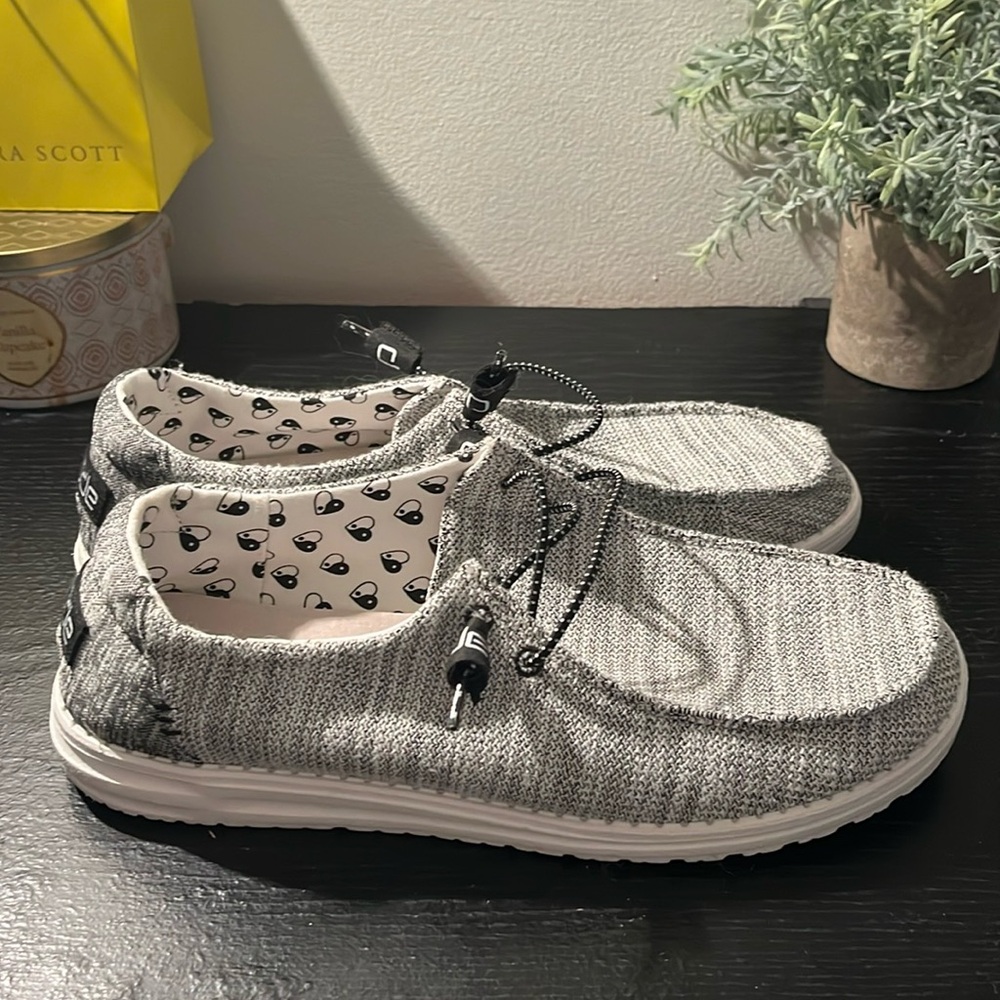 Hey Dude Wendy Stretch Women’s Size 11 Yin Yang